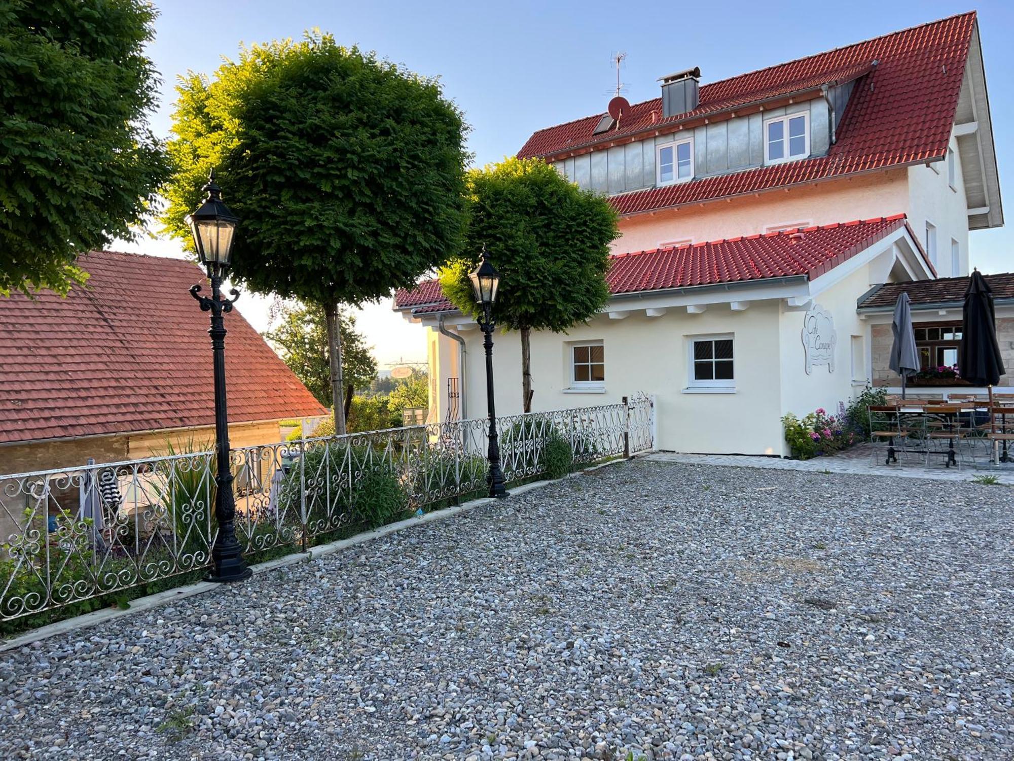 Cafe Canape, Wohlfuehlen Im Schoenen Hof Zwischen Ravensburg & Bodensee Eksteriør bilde